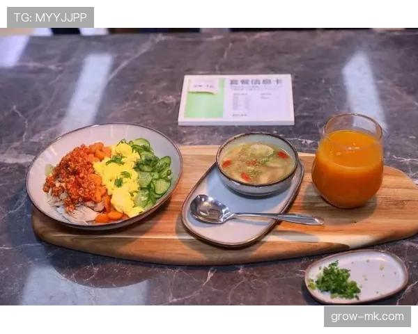 杨威家的早餐菜单让打工人看了想哭